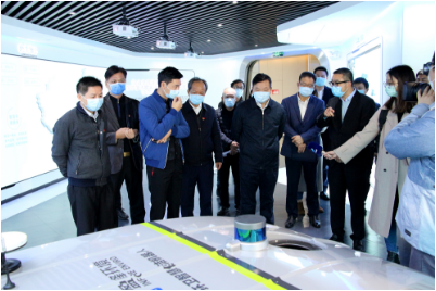佛山市市长朱伟率队视察指导尊龙凯时环境复工抗疫工作，多款环卫消毒设备助力全国抗疫获赞！